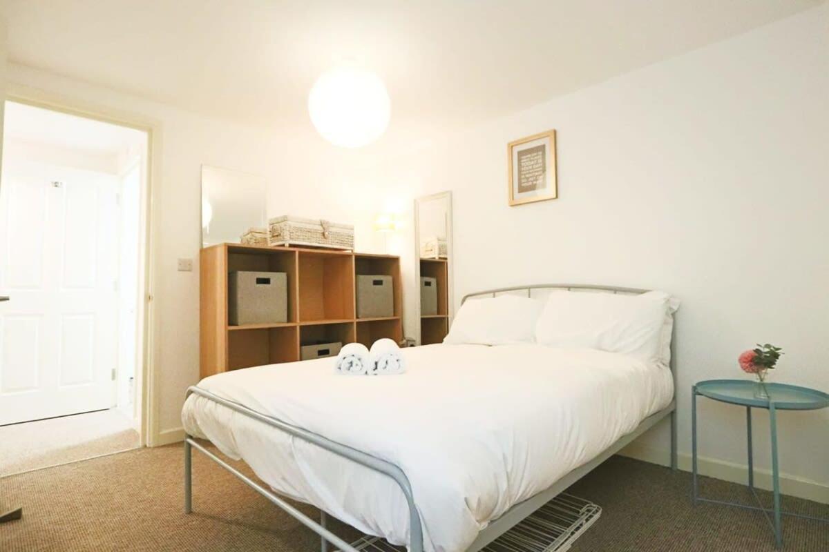 Appartement Aby Clay Court Bristol
